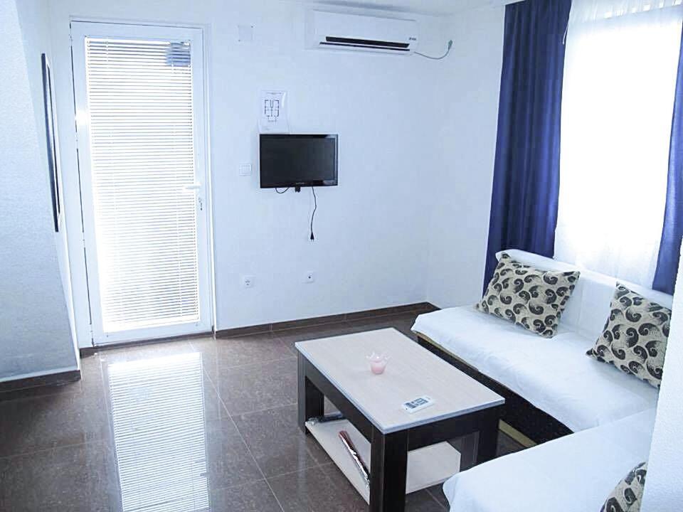 Sobe Alex Apartment เวลิโก กราดิชเต ภายนอก รูปภาพ