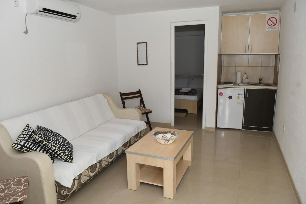 Sobe Alex Apartment เวลิโก กราดิชเต ภายนอก รูปภาพ
